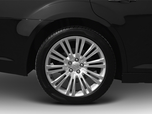 2013 Chrysler 300 4dr Sdn AWD