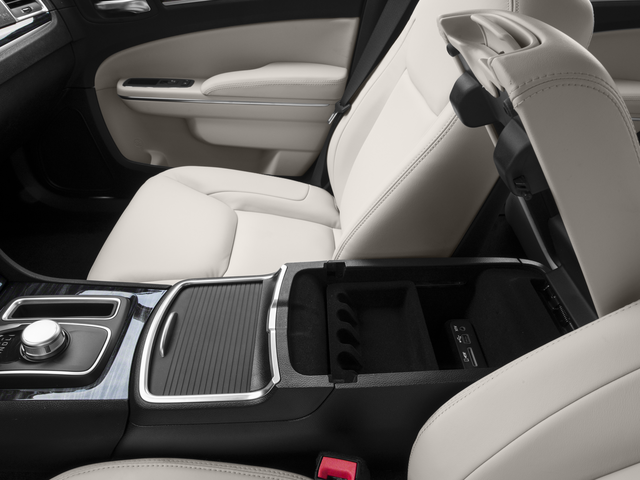 2016 Chrysler 300 Anniversary Edition