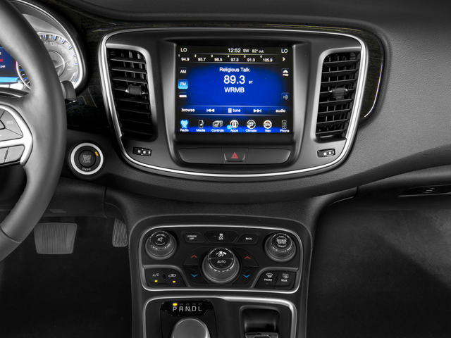 2017 Chrysler 200 Touring