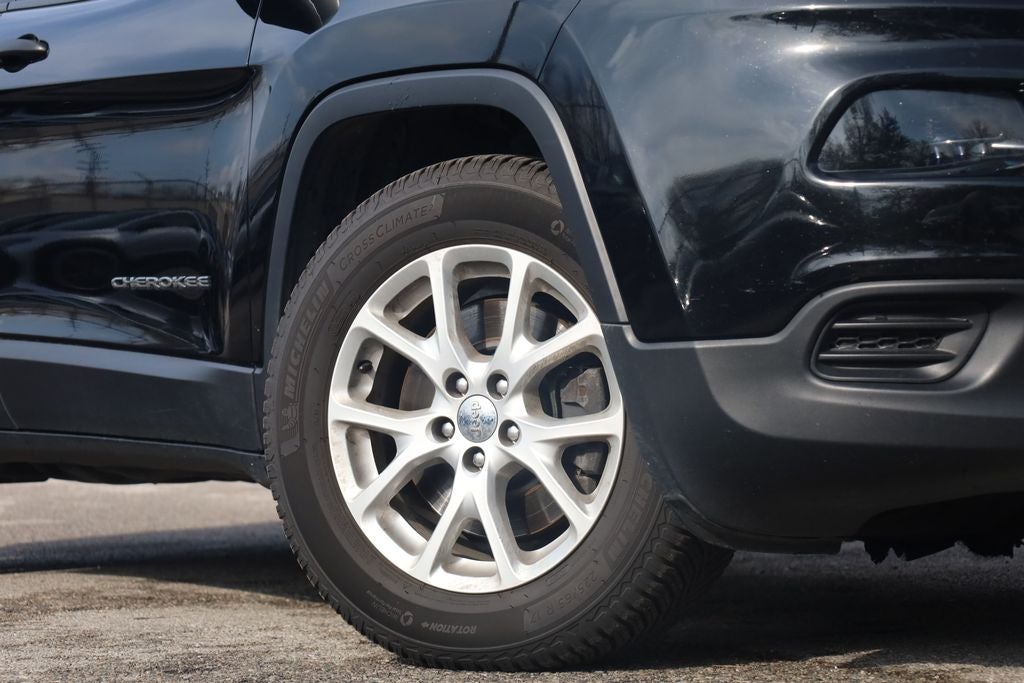 2017 Jeep Cherokee Sport