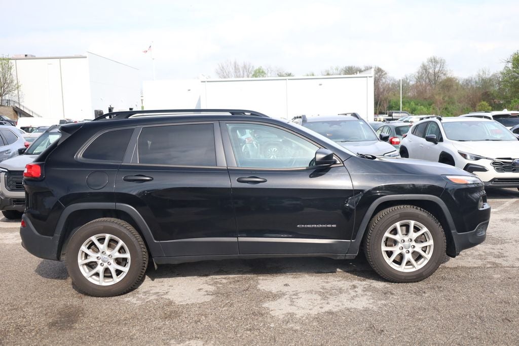 2017 Jeep Cherokee Sport