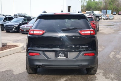 2017 Jeep Cherokee Sport