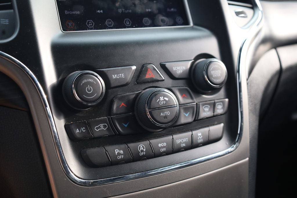2019 Jeep Grand Cherokee Laredo E