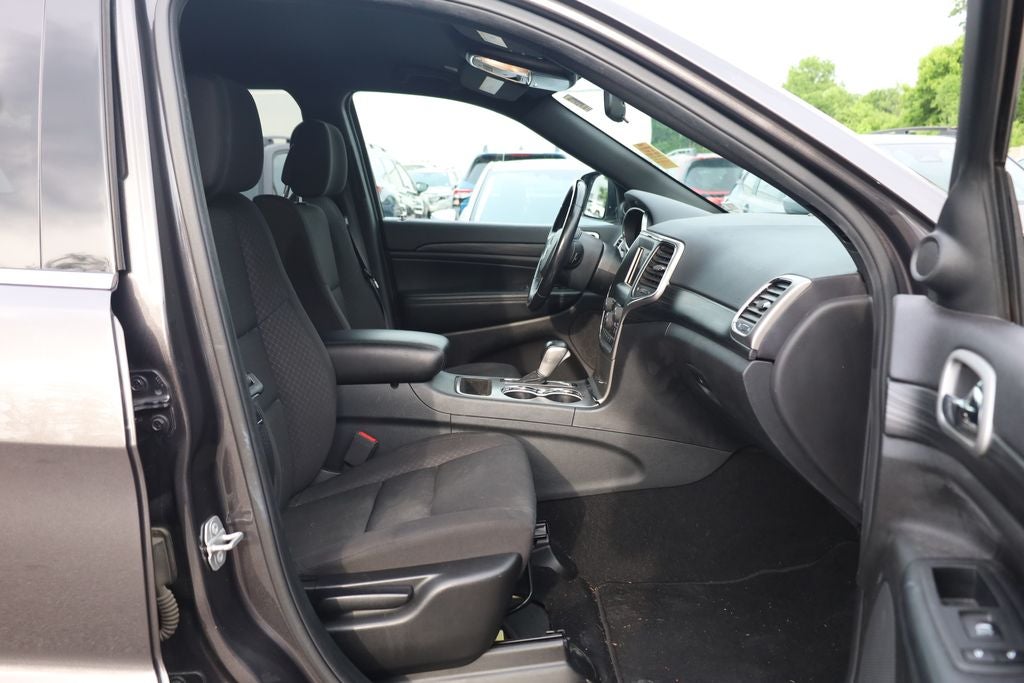 2019 Jeep Grand Cherokee Laredo E