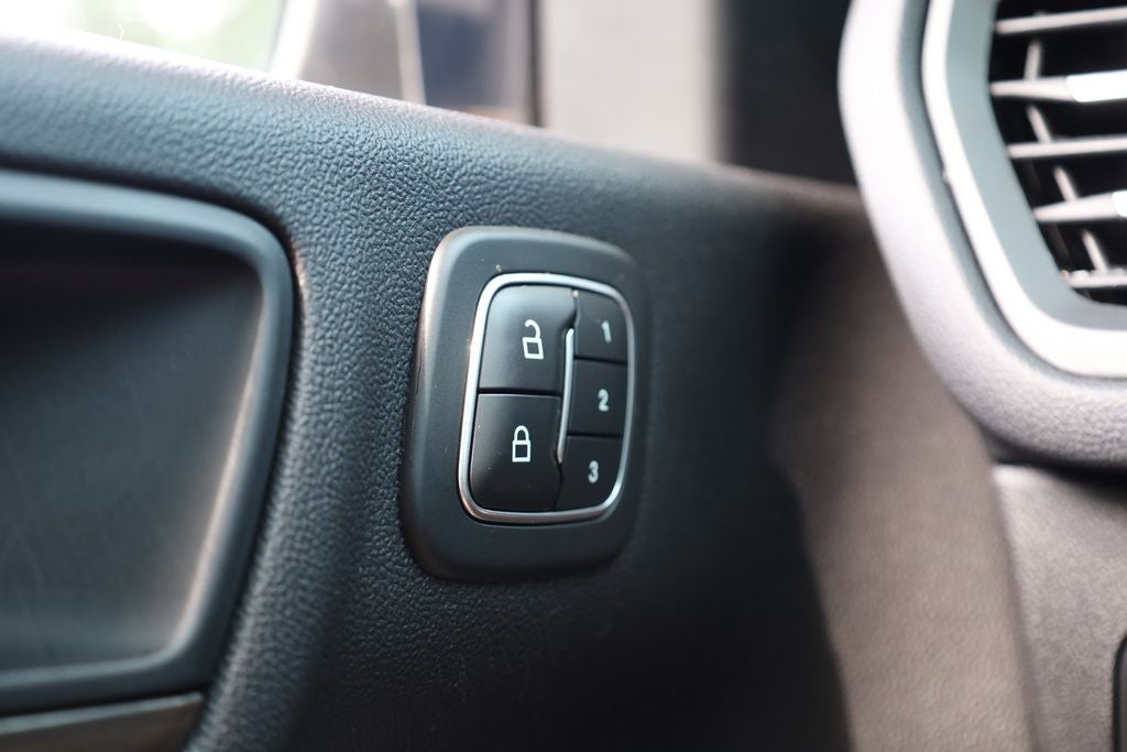 2020 Ford Escape Titanium Hybrid