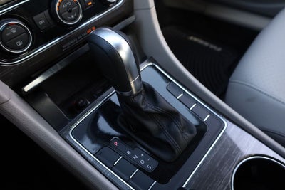 2016 Volkswagen Passat 1.8T SE