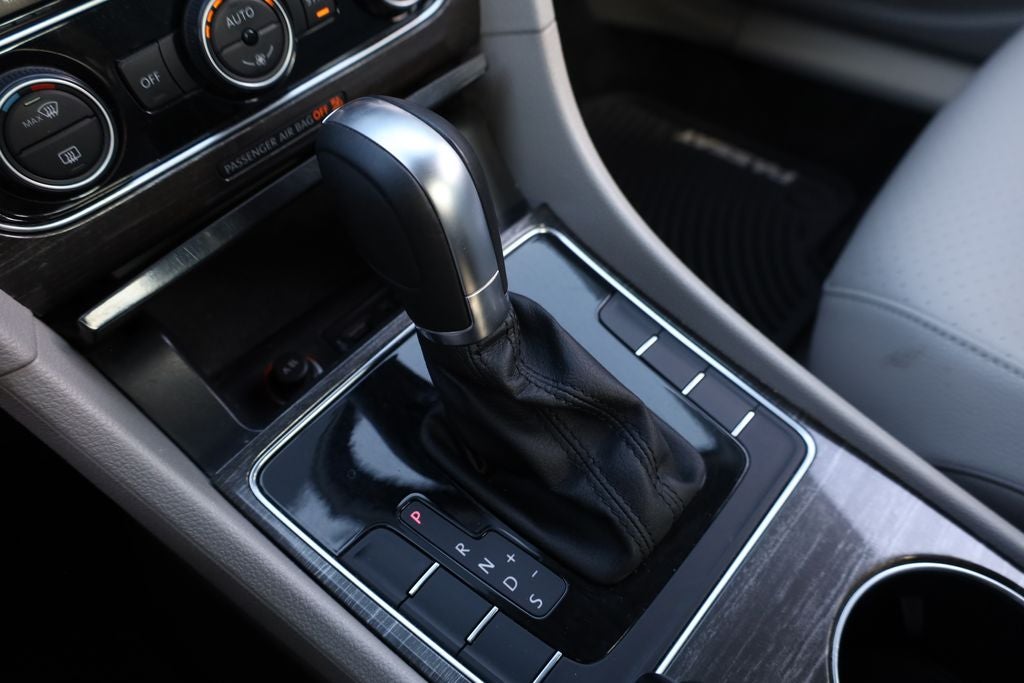 2016 Volkswagen Passat 1.8T SE