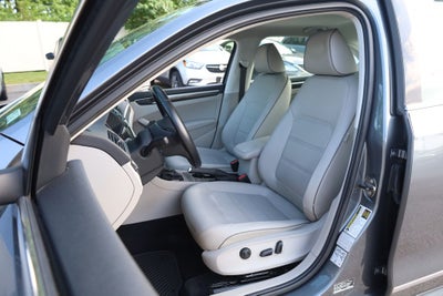 2016 Volkswagen Passat 1.8T SE