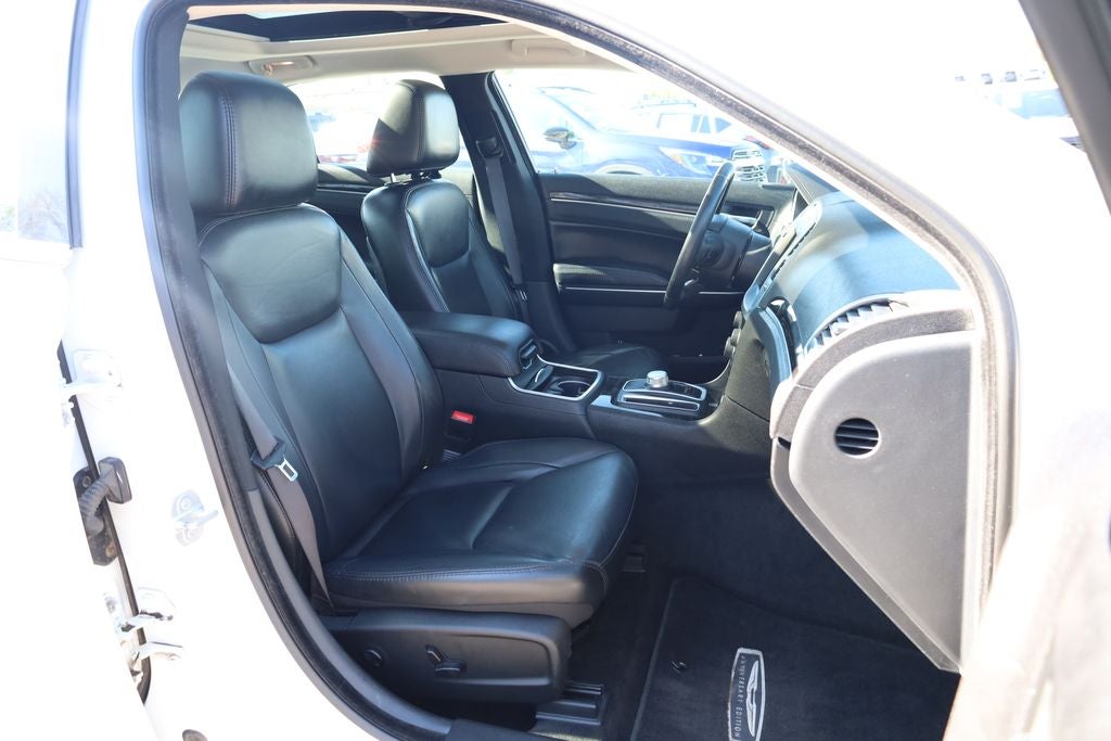 2016 Chrysler 300 Anniversary Edition