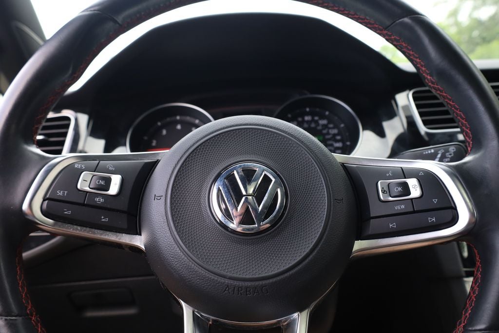 2019 Volkswagen Golf GTI SE
