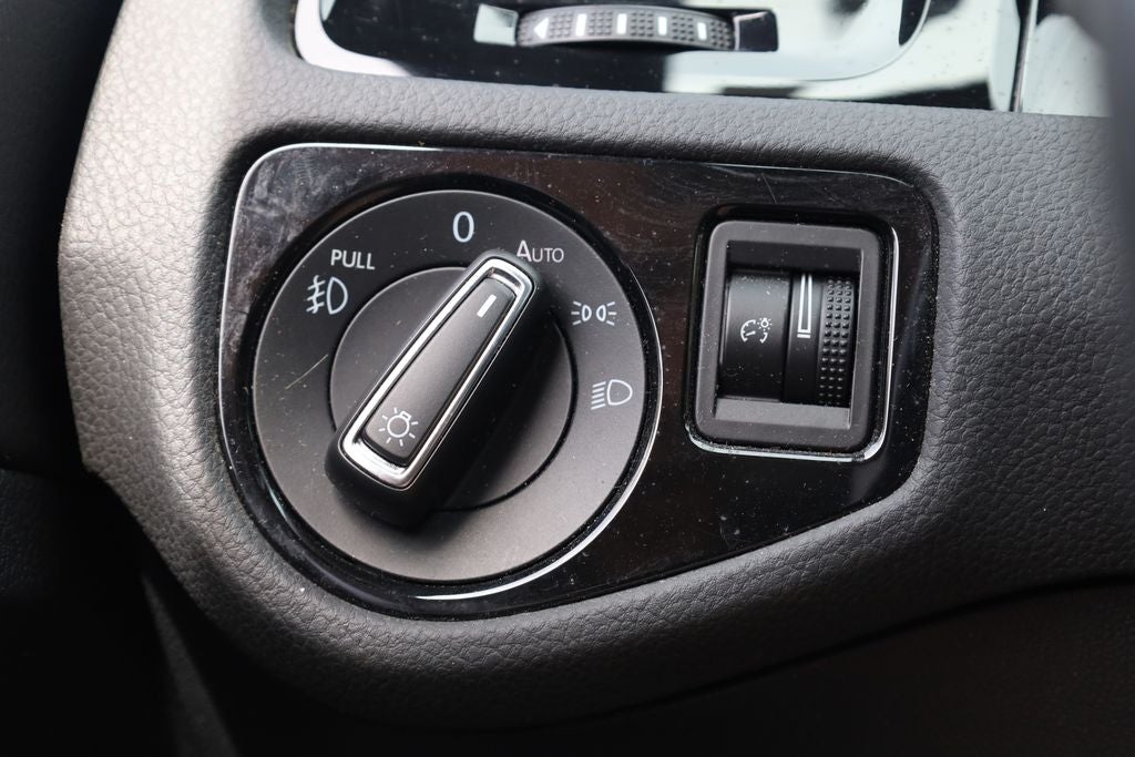 2019 Volkswagen Golf GTI SE