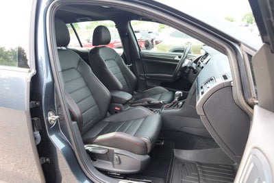 2019 Volkswagen Golf GTI SE