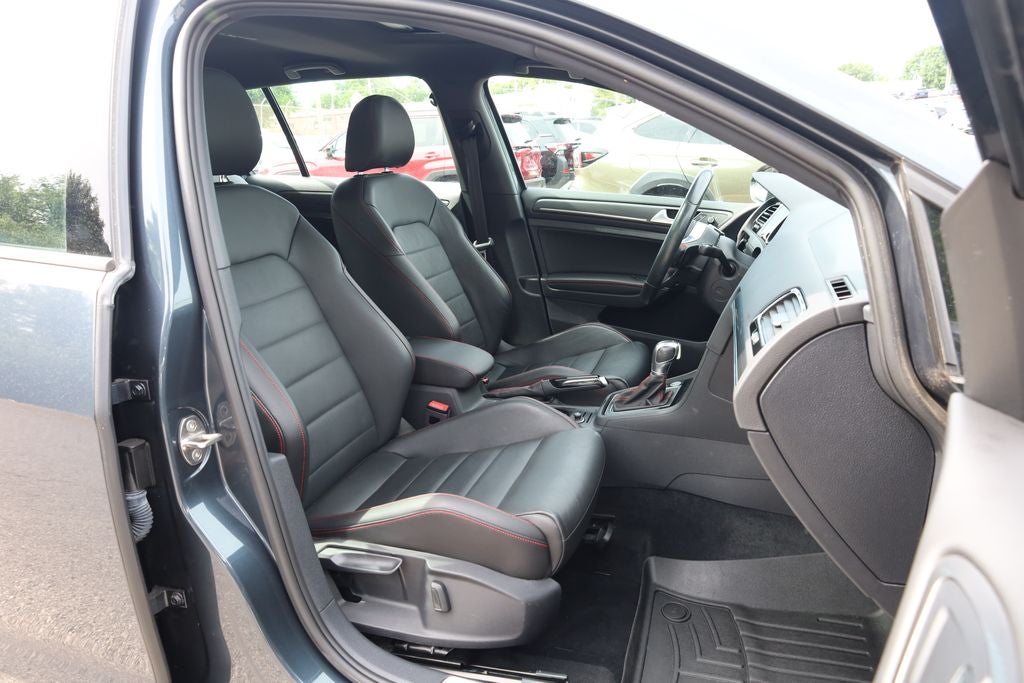 2019 Volkswagen Golf GTI SE