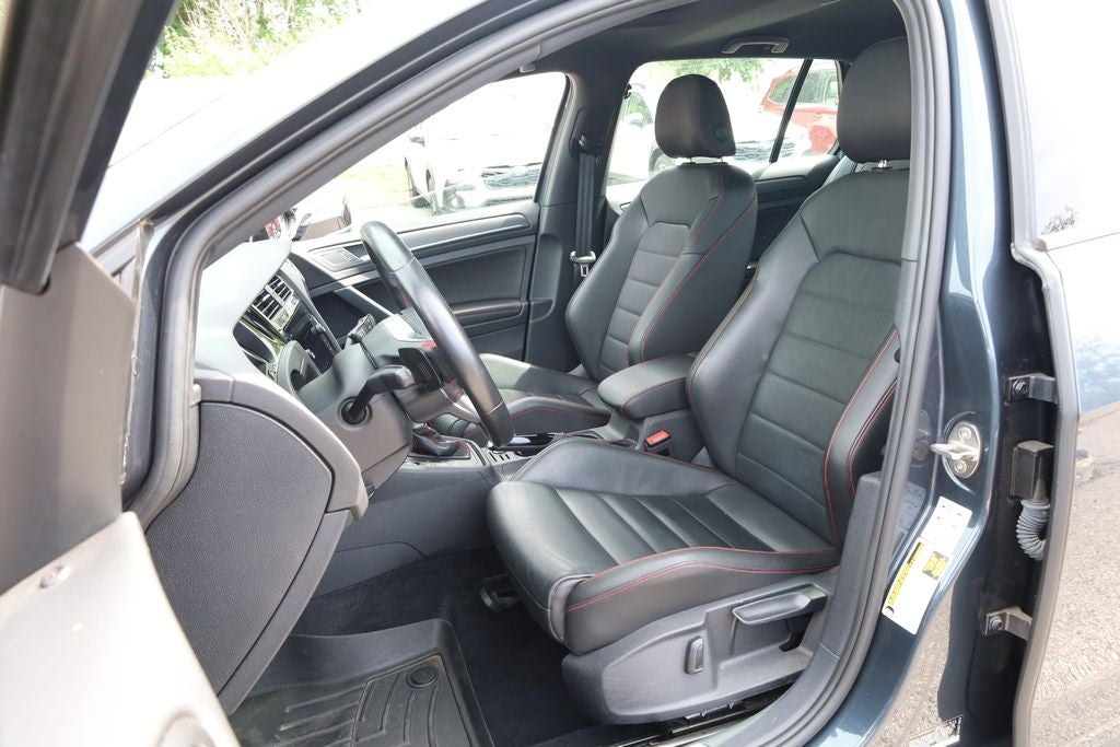 2019 Volkswagen Golf GTI SE