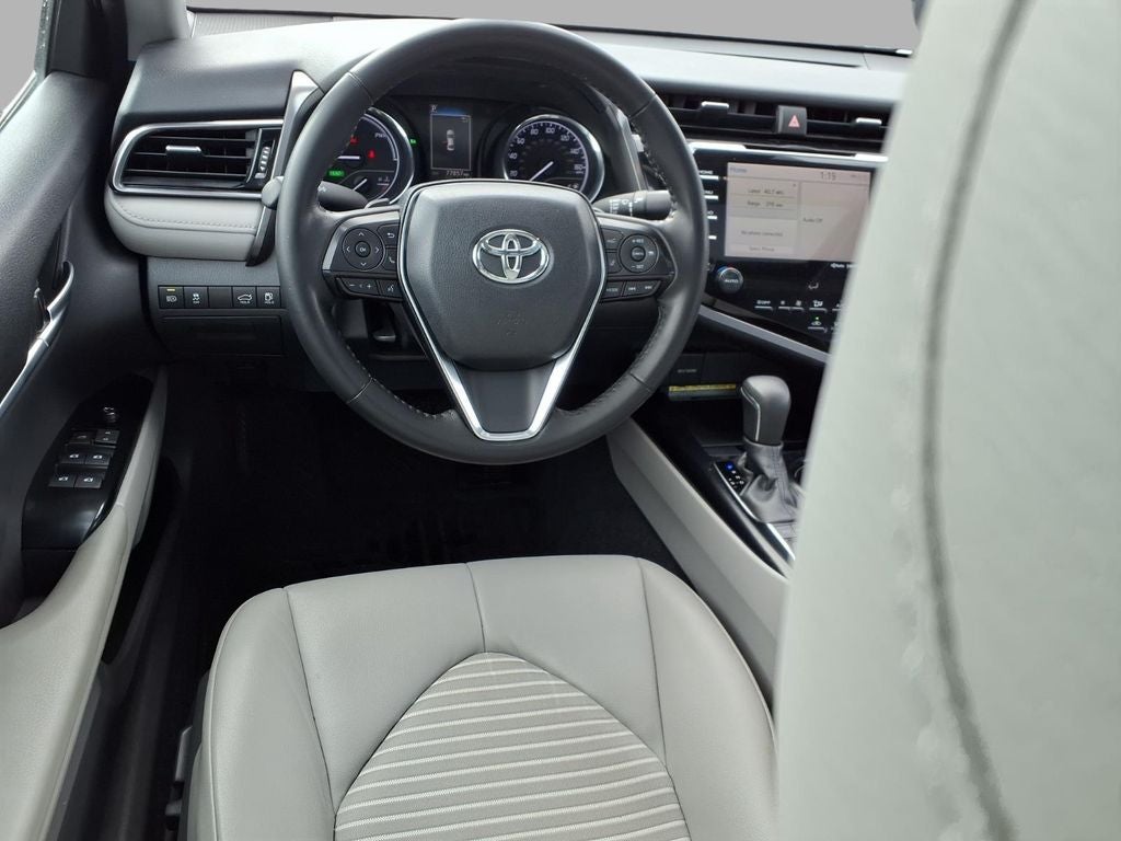 2019 Toyota Camry Hybrid Hybrid SE
