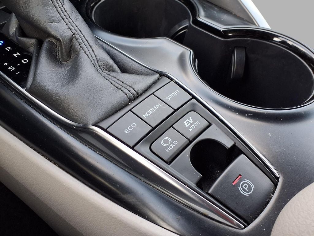 2019 Toyota Camry Hybrid Hybrid SE