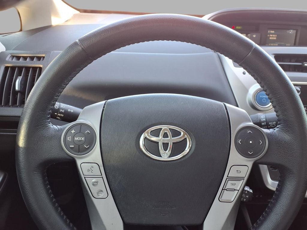 2017 Toyota Prius v Four