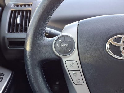 2017 Toyota Prius v Four