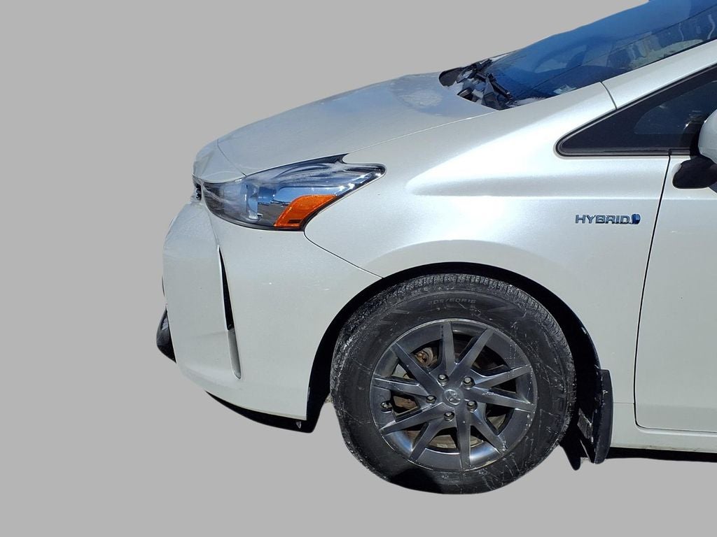 2017 Toyota Prius v Four