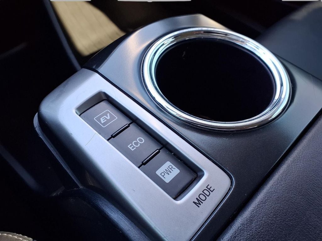 2017 Toyota Prius v Four