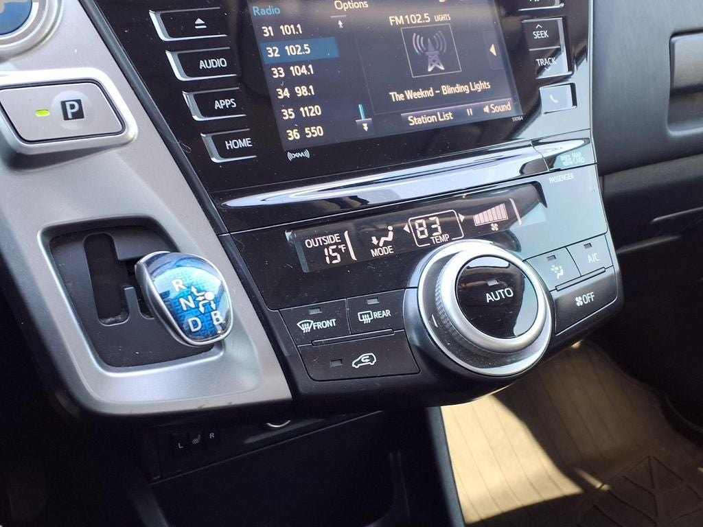 2017 Toyota Prius v Four