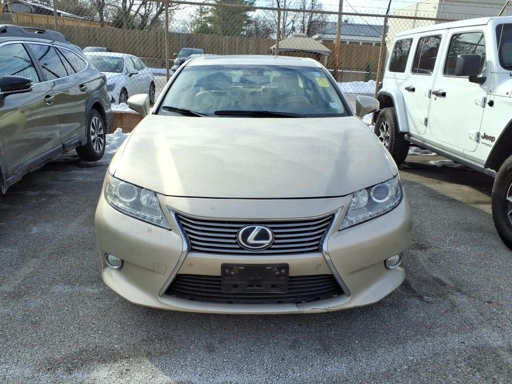 2013 Lexus ES 300h Hybrid