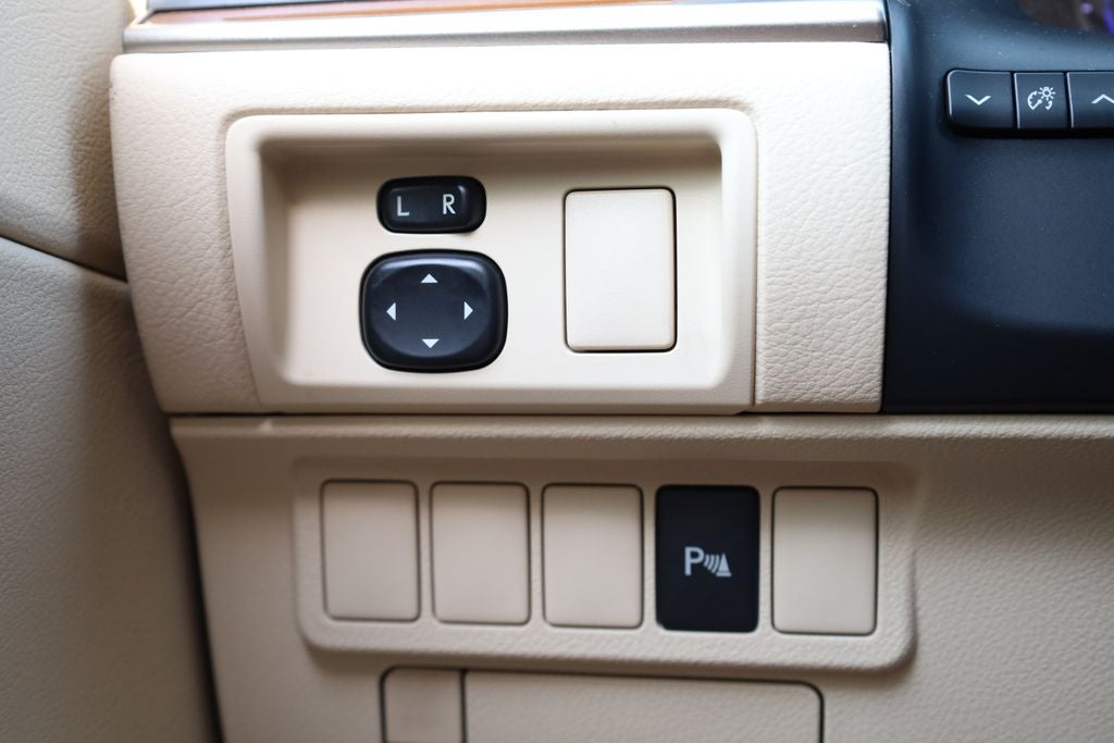 2013 Lexus ES 300h Hybrid