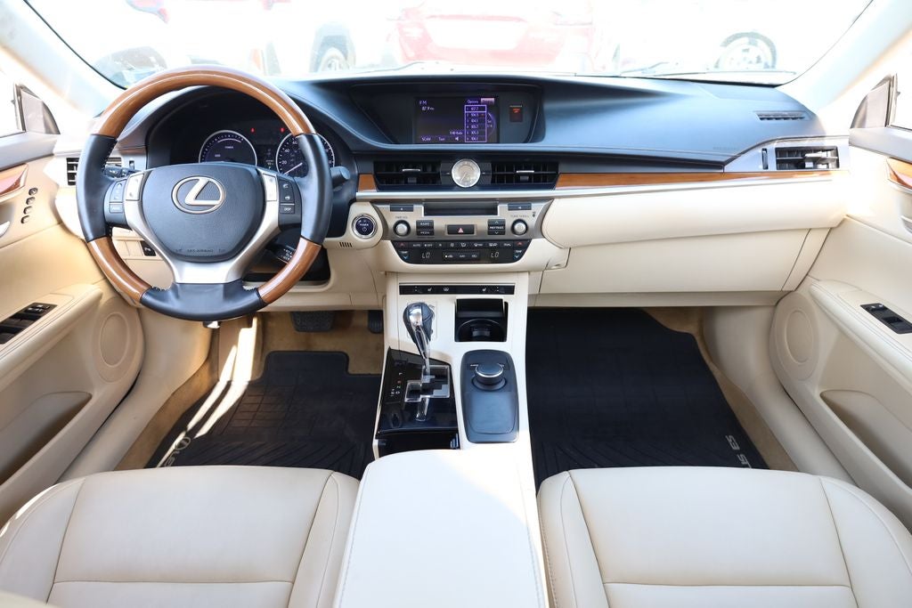 2013 Lexus ES 300h Hybrid