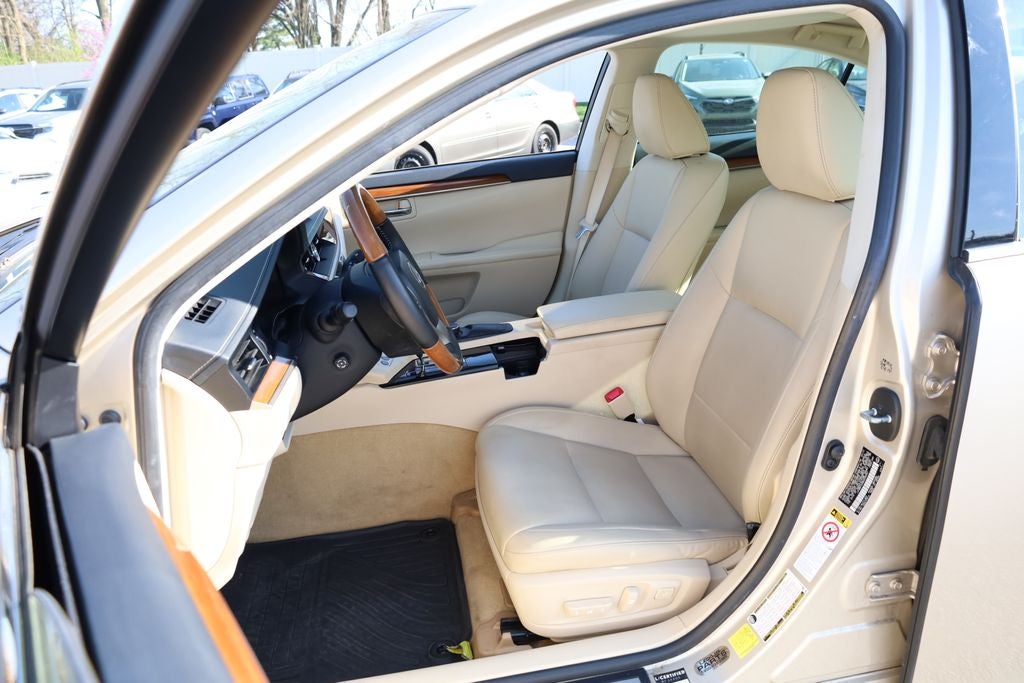 2013 Lexus ES 300h Hybrid