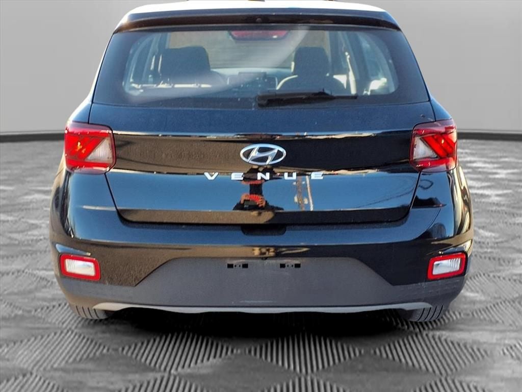 2022 Hyundai Venue SE