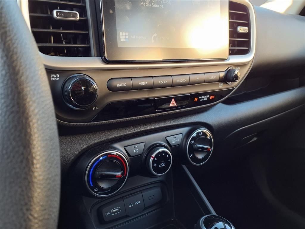 2022 Hyundai Venue SE