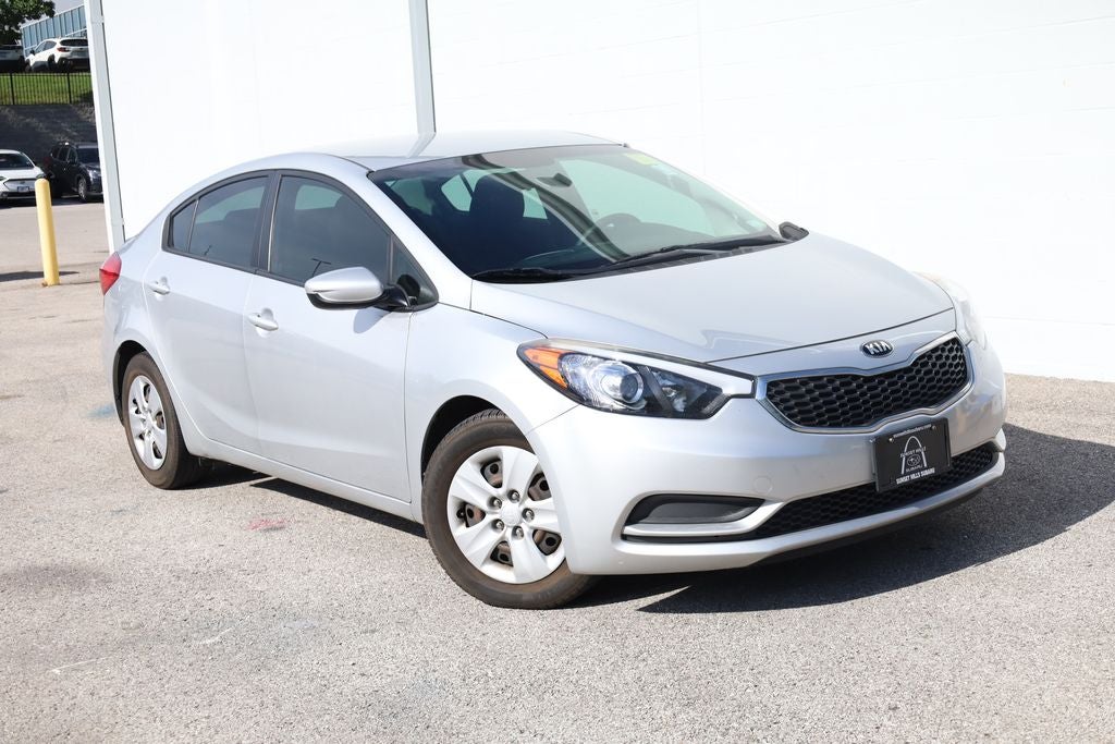 Used 2016 Kia Forte LX with VIN KNAFK4A66G5549324 for sale in St. Louis, MO
