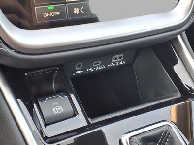 2025 Subaru LEGACY Premium