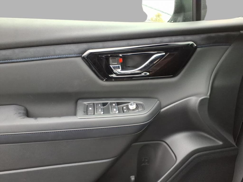 2025 Subaru FORESTER Limited Hybrid