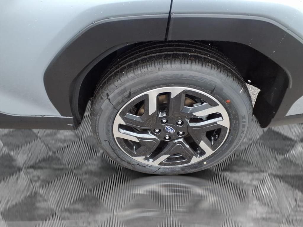 2025 Subaru FORESTER Limited Hybrid