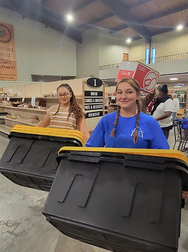 SHS Employees volunteering3